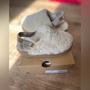 UGG Kids Cozy Cream clog